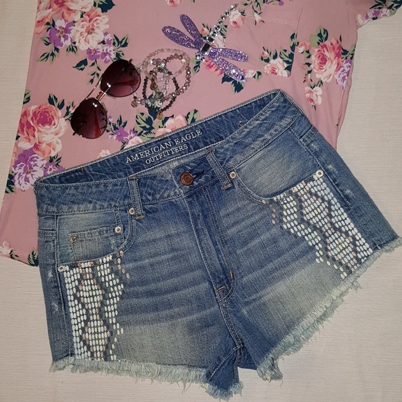 American Eagle Outfitters Pants - American Eagle shorts size 8